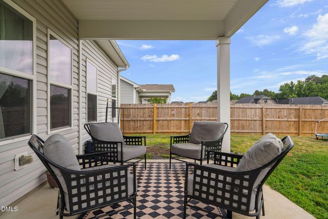1300 London Meadow Way, Fuquay Varina, NC 27526