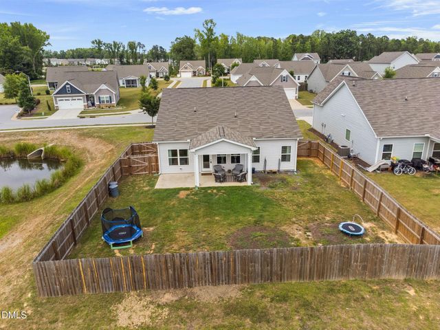 1300 London Meadow Way, Fuquay Varina, NC 27526