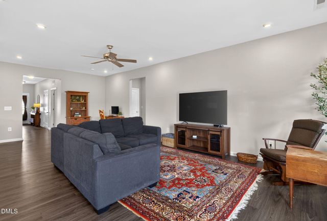 1300 London Meadow Way, Fuquay Varina, NC 27526