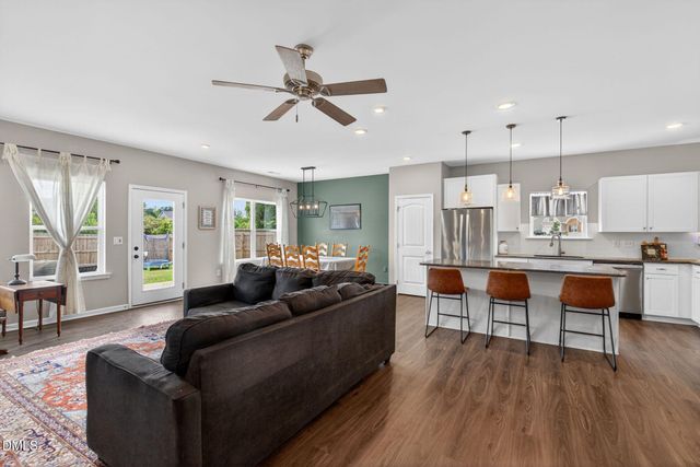 1300 London Meadow Way, Fuquay Varina, NC 27526
