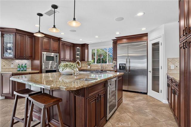 8592 Whitesails, Huntington Beach, CA 92646