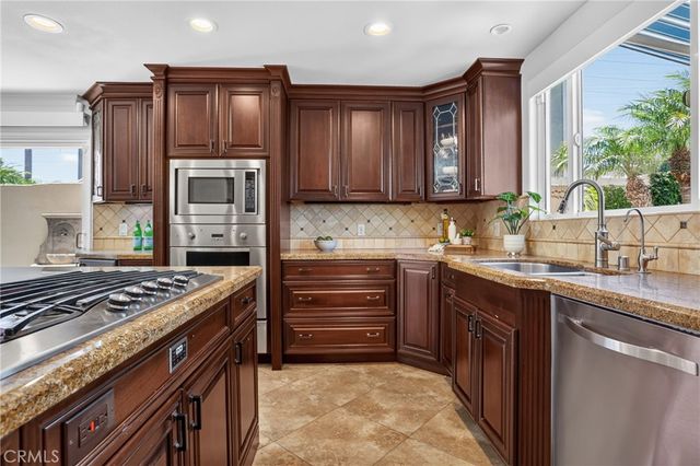 8592 Whitesails, Huntington Beach, CA 92646