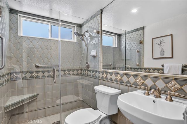 8592 Whitesails, Huntington Beach, CA 92646