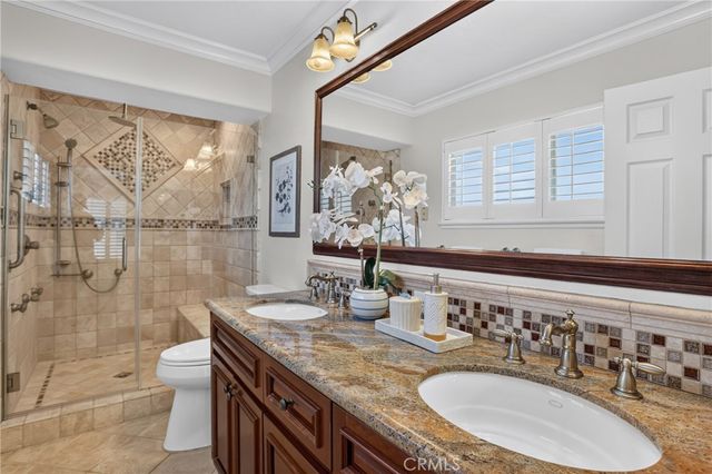 8592 Whitesails, Huntington Beach, CA 92646