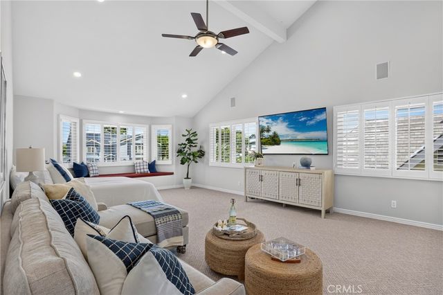 8592 Whitesails, Huntington Beach, CA 92646