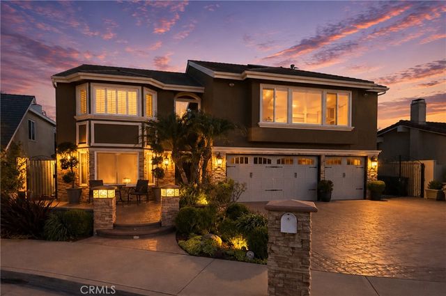 8592 Whitesails, Huntington Beach, CA 92646