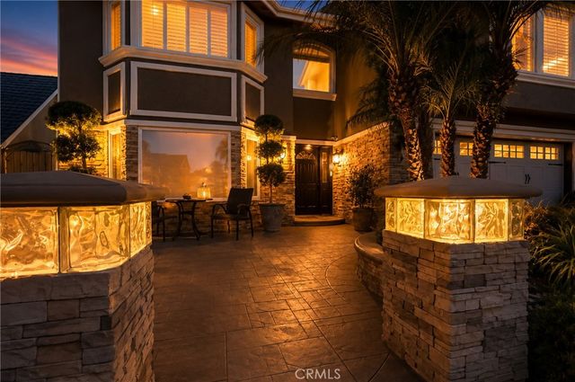8592 Whitesails, Huntington Beach, CA 92646