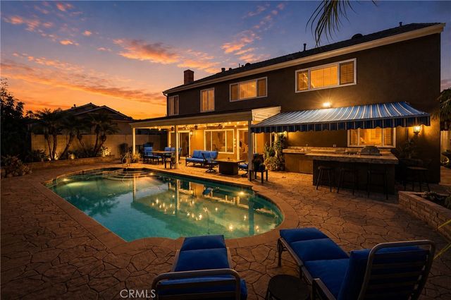8592 Whitesails, Huntington Beach, CA 92646