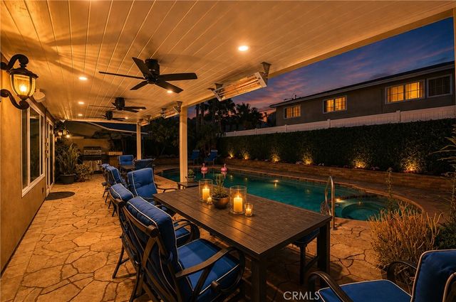 8592 Whitesails, Huntington Beach, CA 92646