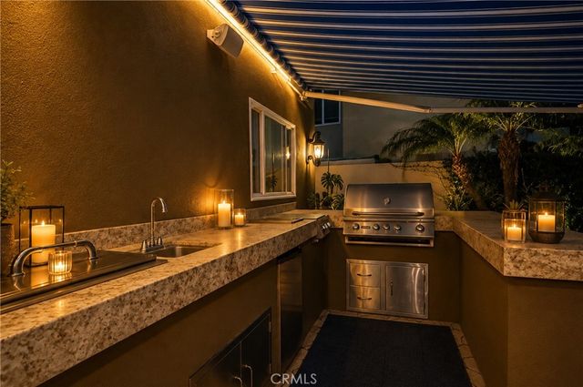 8592 Whitesails, Huntington Beach, CA 92646