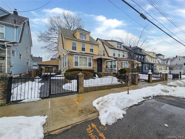 21422 111th Road, Queens Village, NY 11429