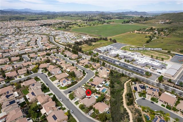 31686 Leather Wood, Winchester, CA 92596
