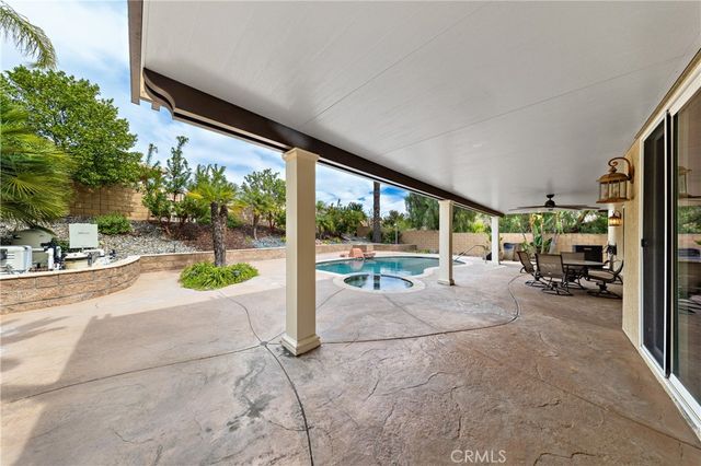 31686 Leather Wood, Winchester, CA 92596