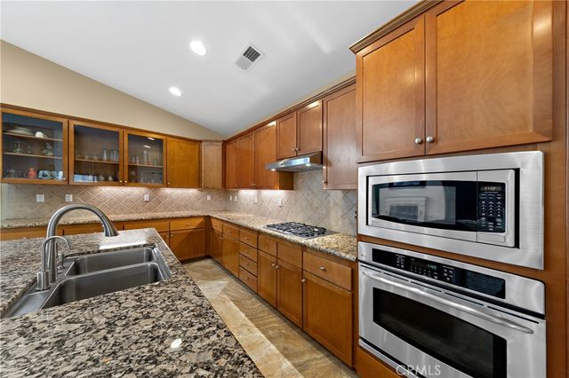 31686 Leather Wood, Winchester, CA 92596