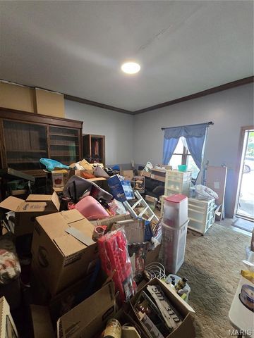 910 N 2nd Street, Belleville, IL 62226