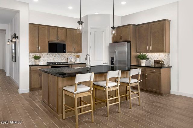 17223 W SAGUARO VISTA Drive, Surprise, AZ 85387