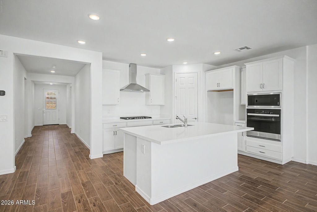 17223 W SAGUARO VISTA Drive, Surprise, AZ 85387 — photo 4