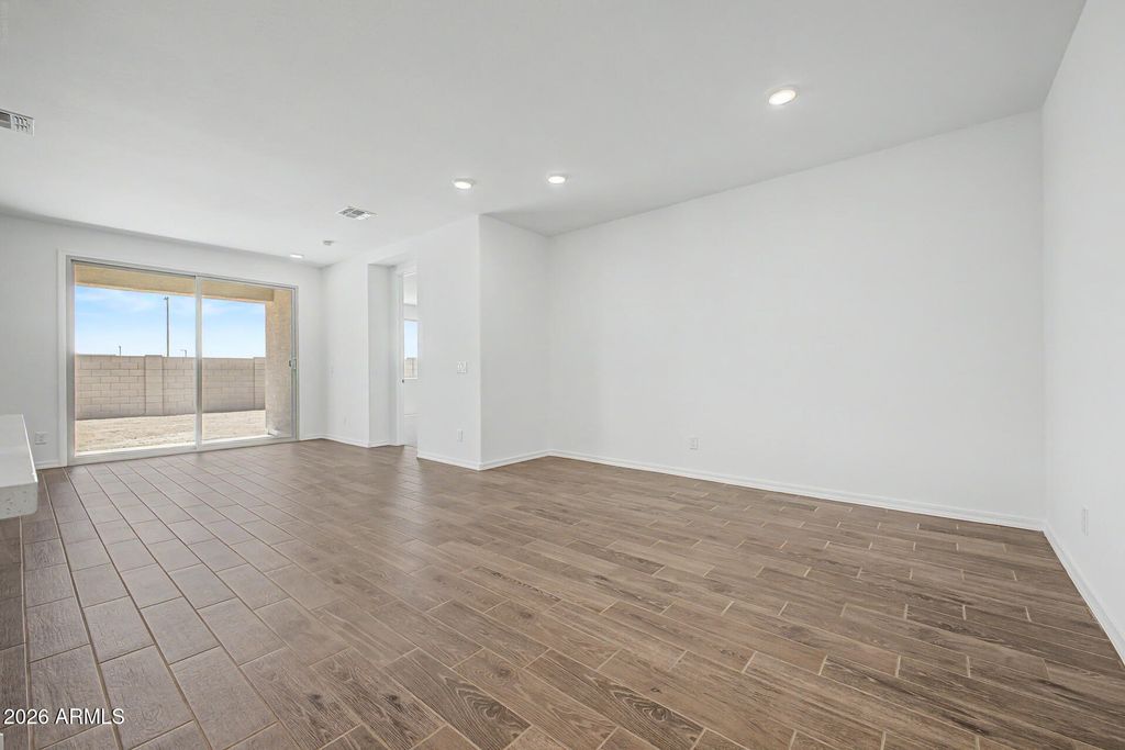 17223 W SAGUARO VISTA Drive, Surprise, AZ 85387 — photo 5