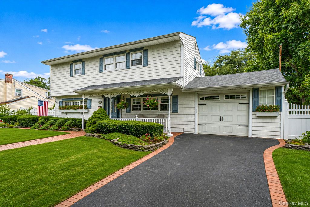 69 Pilcher Street, Babylon, NY 11702 — exterior