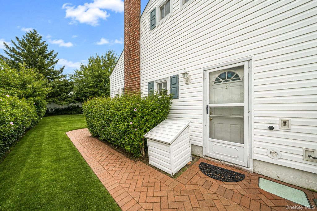 69 Pilcher Street, Babylon, NY 11702 — photo 5