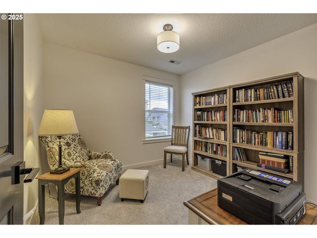 1028 E 16TH St, Lafayette, OR 97127