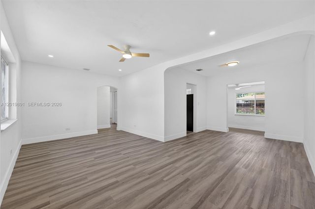 280 NW 101st St, Miami, FL 33150
