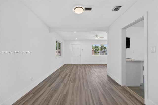 280 NW 101st St, Miami, FL 33150