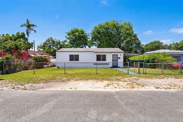 280 NW 101st St, Miami, FL 33150