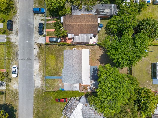 280 NW 101st St, Miami, FL 33150