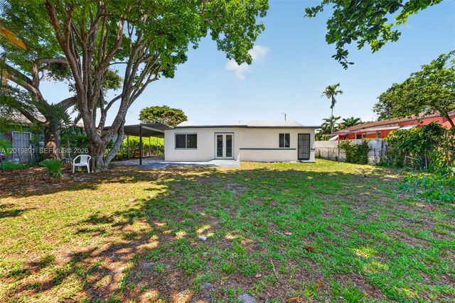 280 NW 101st St, Miami, FL 33150