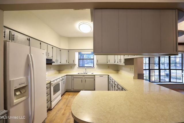 12192 Mccandliss Drive, Gulfport, MS 39503