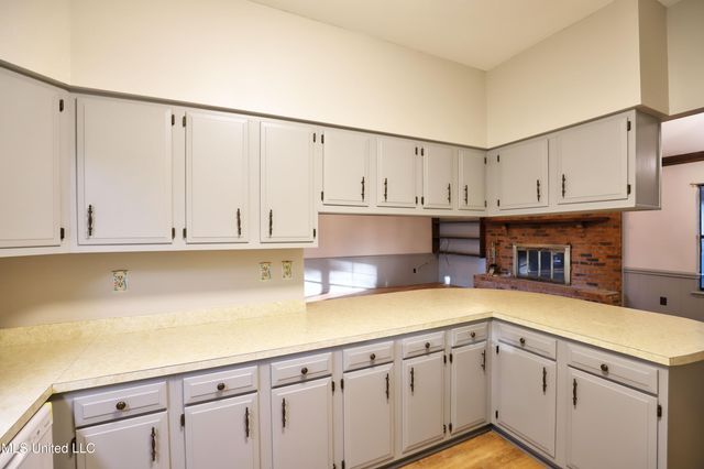 12192 Mccandliss Drive, Gulfport, MS 39503