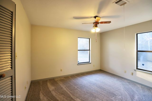 12192 Mccandliss Drive, Gulfport, MS 39503