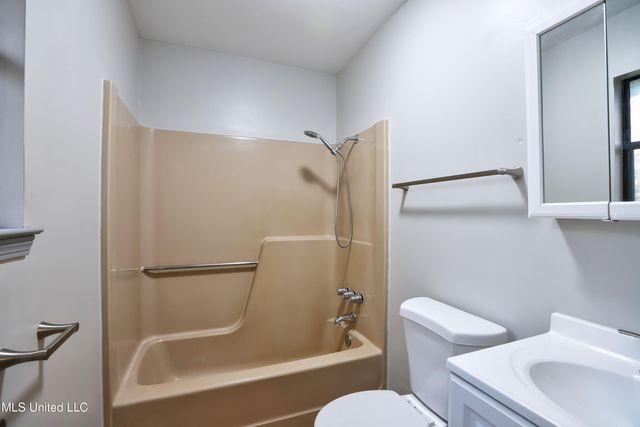 12192 Mccandliss Drive, Gulfport, MS 39503