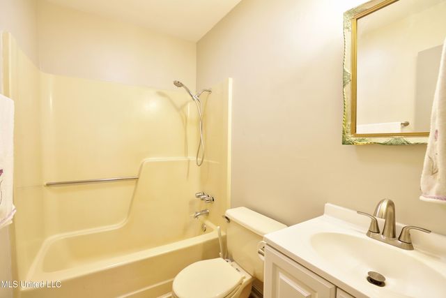 12192 Mccandliss Drive, Gulfport, MS 39503