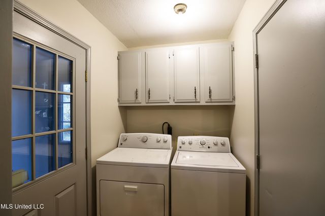 12192 Mccandliss Drive, Gulfport, MS 39503