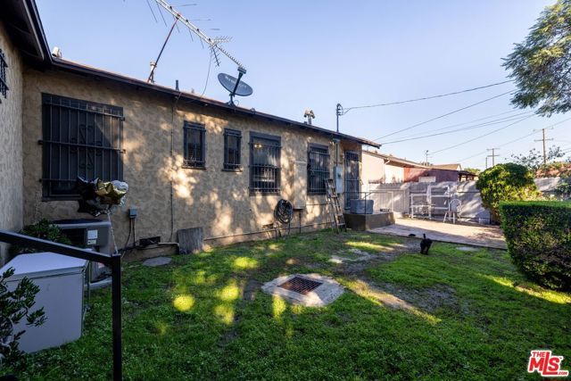 2420 W 101st Street, Inglewood, CA 90303