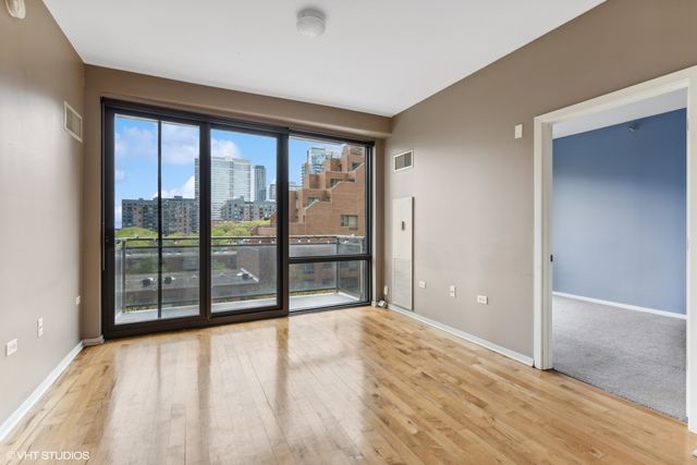 1 E 8th Street 405, Chicago, IL 60605