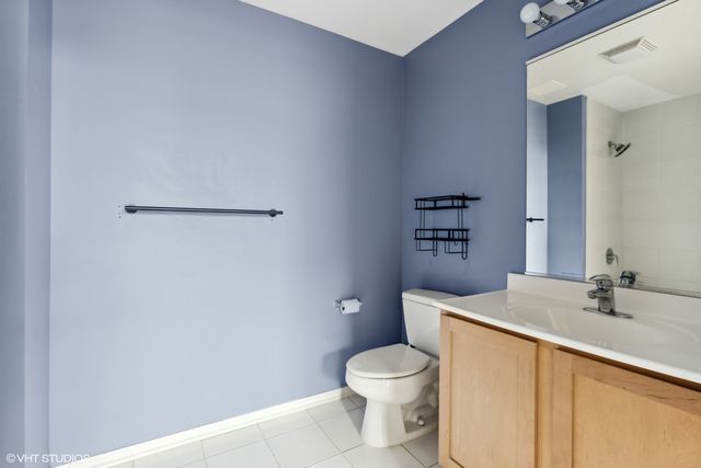 1 E 8th Street 405, Chicago, IL 60605