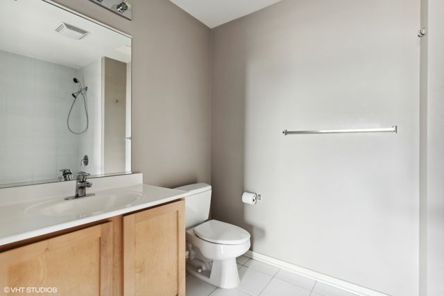 1 E 8th Street 405, Chicago, IL 60605