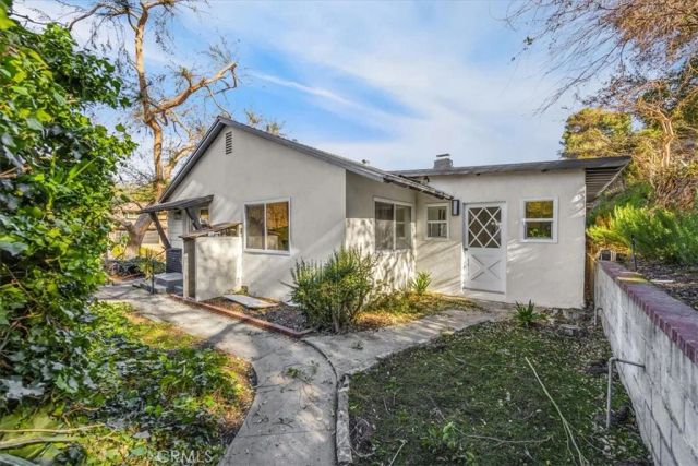 2020 Oak Valley, Glendale, CA 91208