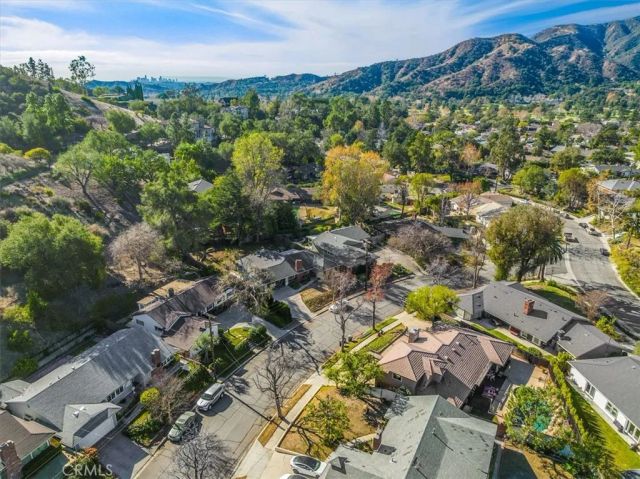 2020 Oak Valley, Glendale, CA 91208