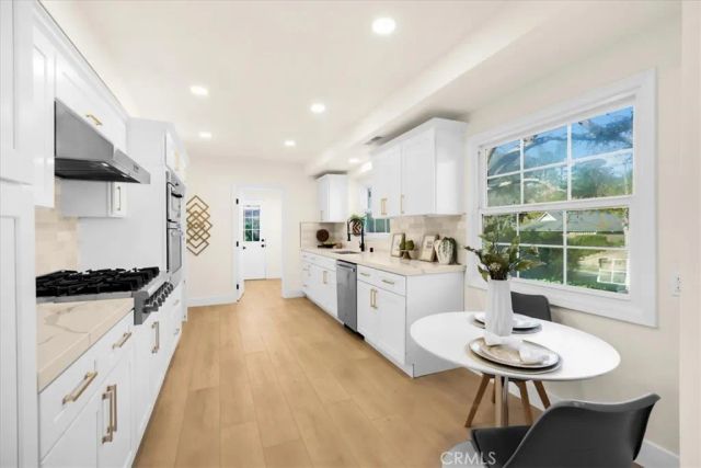 2020 Oak Valley, Glendale, CA 91208