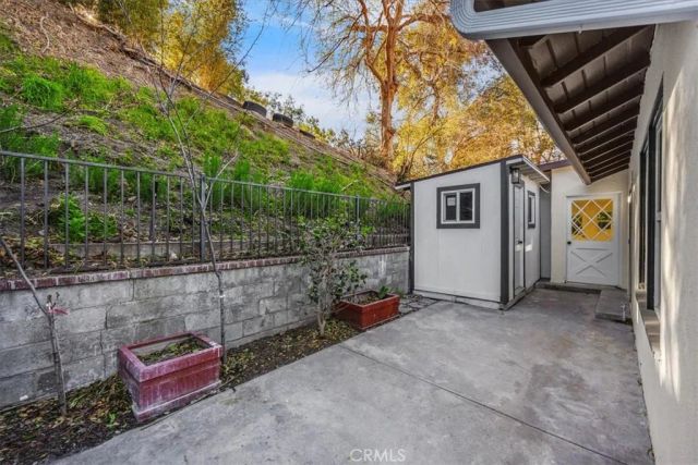 2020 Oak Valley, Glendale, CA 91208