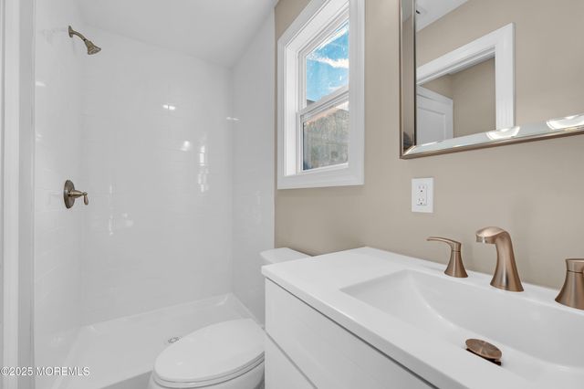 28 Bayberry Drive, Lanoka Harbor, NJ 08734