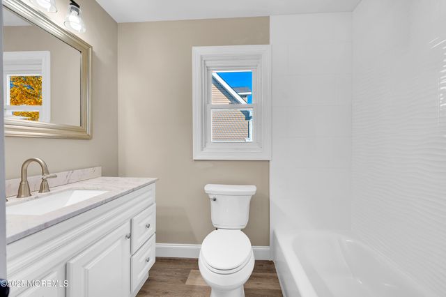 28 Bayberry Drive, Lanoka Harbor, NJ 08734