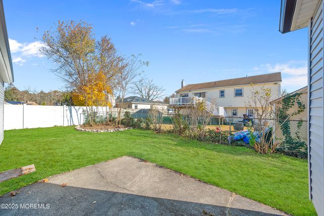 28 Bayberry Drive, Lanoka Harbor, NJ 08734