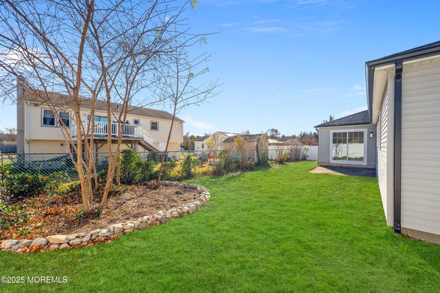 28 Bayberry Drive, Lanoka Harbor, NJ 08734