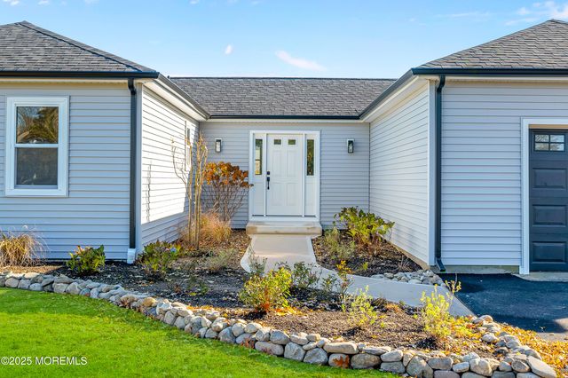 28 Bayberry Drive, Lanoka Harbor, NJ 08734