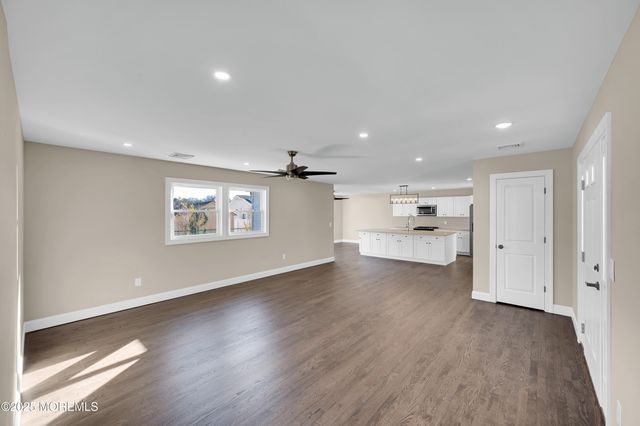 28 Bayberry Drive, Lanoka Harbor, NJ 08734